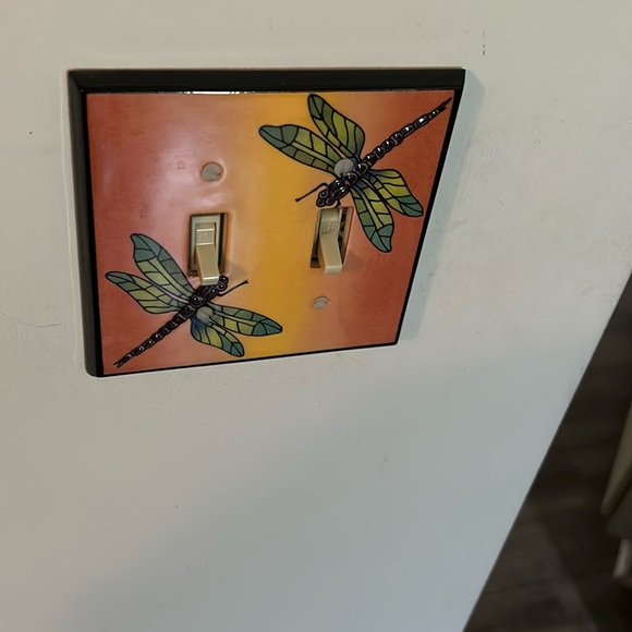 2 ceramic hand painted switch plates - Picture 2 of 2